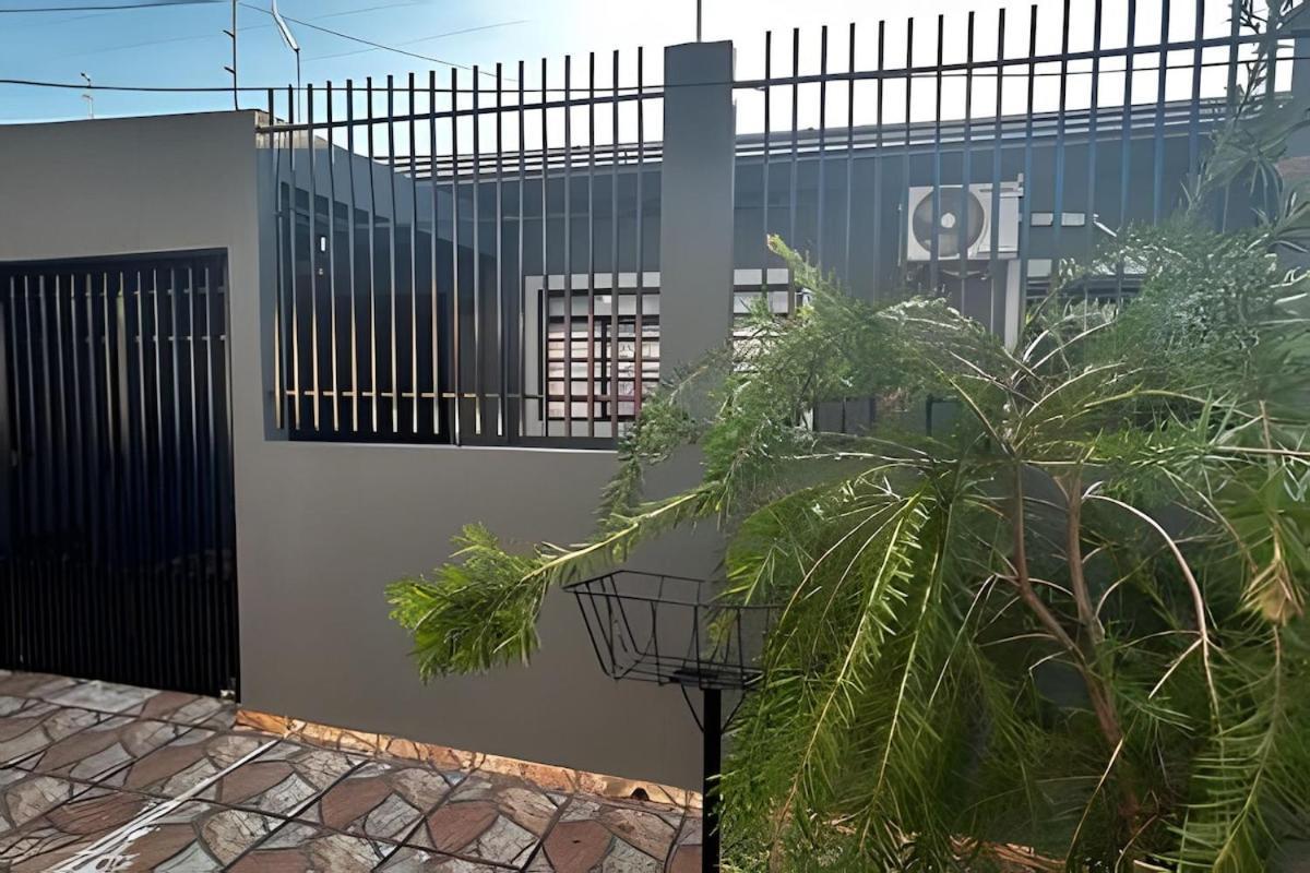 Villa Casa Com Ar Condicionado Em Todos Os Quartos Ourinhos Exterior foto